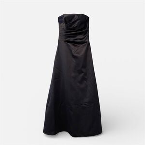 Strapless Formal Gown